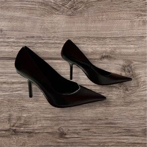 H&M Classic Pointed Narrow Toe Black Pumps